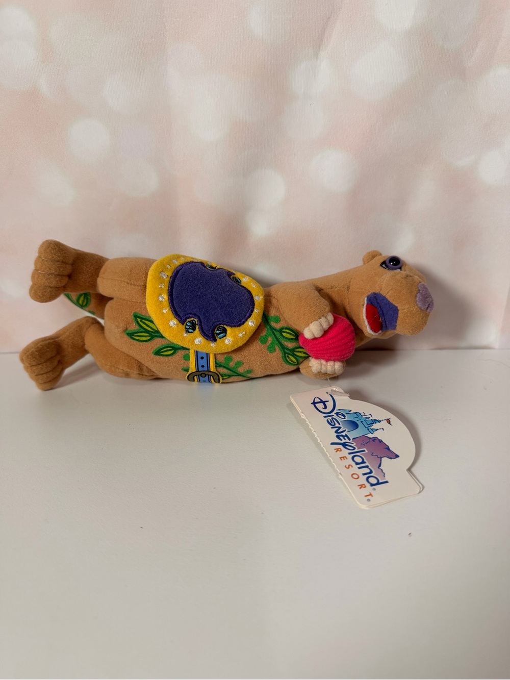 DISNEY Vintage King Triton’s Carousel Otter